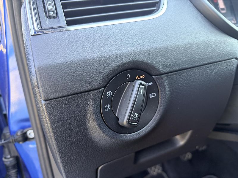 Škoda Octavia 1.5TSI TAŽNÉ - fotka 13 z 45