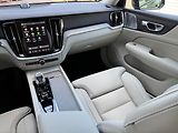 Volvo V60 (2026) PLUS DARK B4, FULL LED, BOWERS - náhled 23