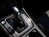 Volkswagen Passat 2,0 TDI DSG Matrix Virtual DPH - náhled 29