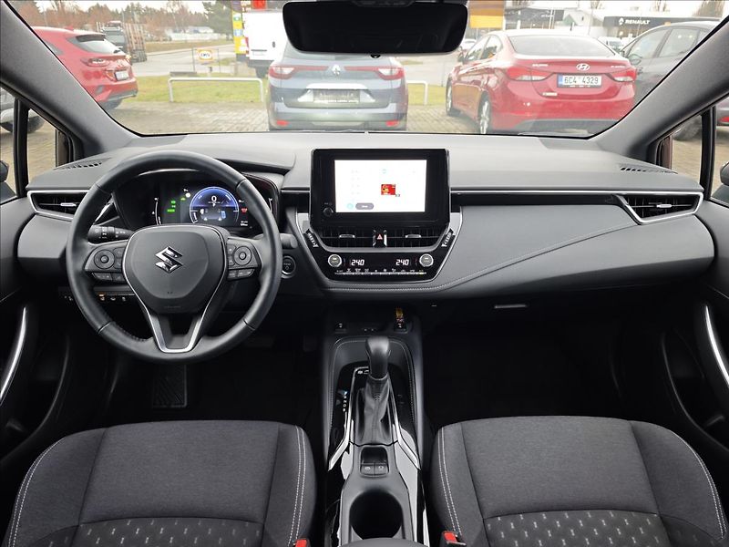 Suzuki Swace 1,8 Hybrid CVT  Elegance - fotka 15 z 20