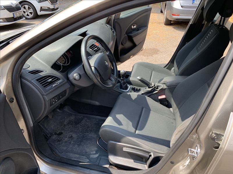 Renault Mégane 1,5 DCI,ČR - fotka 13 z 17