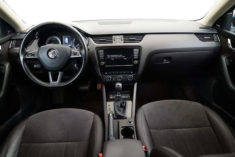 Škoda Octavia - fotka 5 z 27