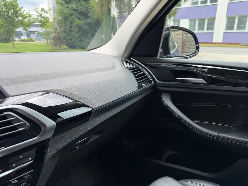 BMW X3 3,0 D xDrive/1.maj./DPH/ČR/ - fotka 30 z 32