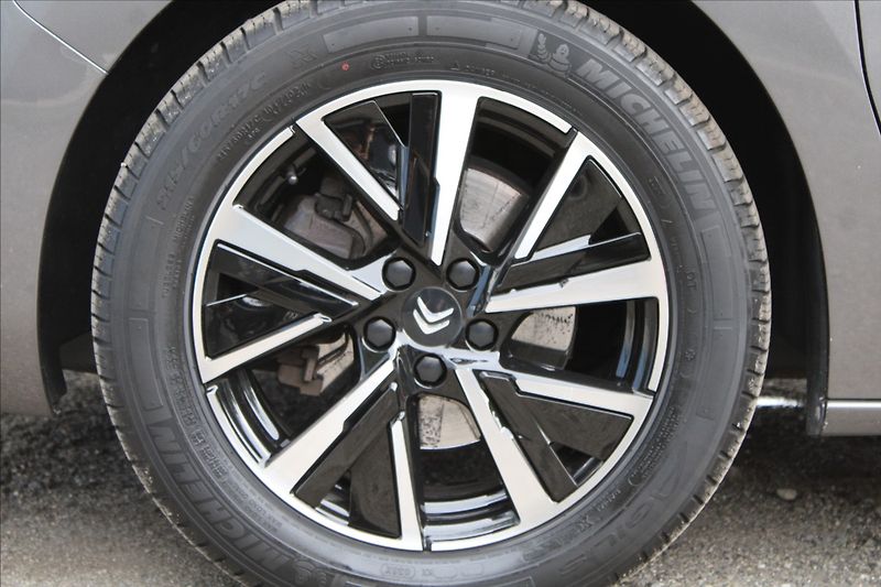 Citroën SpaceTourer 2,0 HDi  1.MAJ,DPH,A/T,8.MÍST - fotka 35 z 38