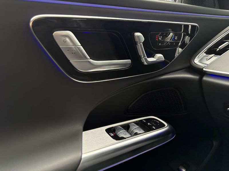 Mercedes-Benz Třídy E E 300 de 4M AMG - fotka 17 z 28