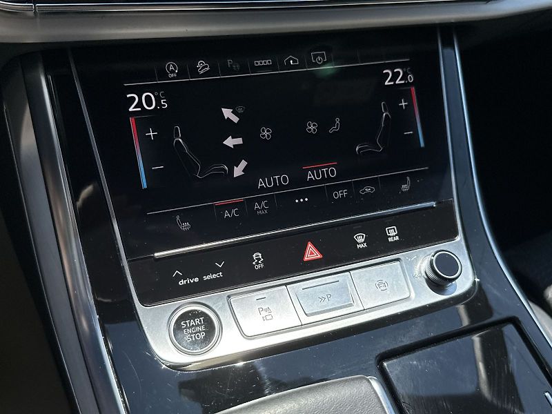 Audi Q7 (2023) 3.0 TDI S-line - fotka 26 z 36