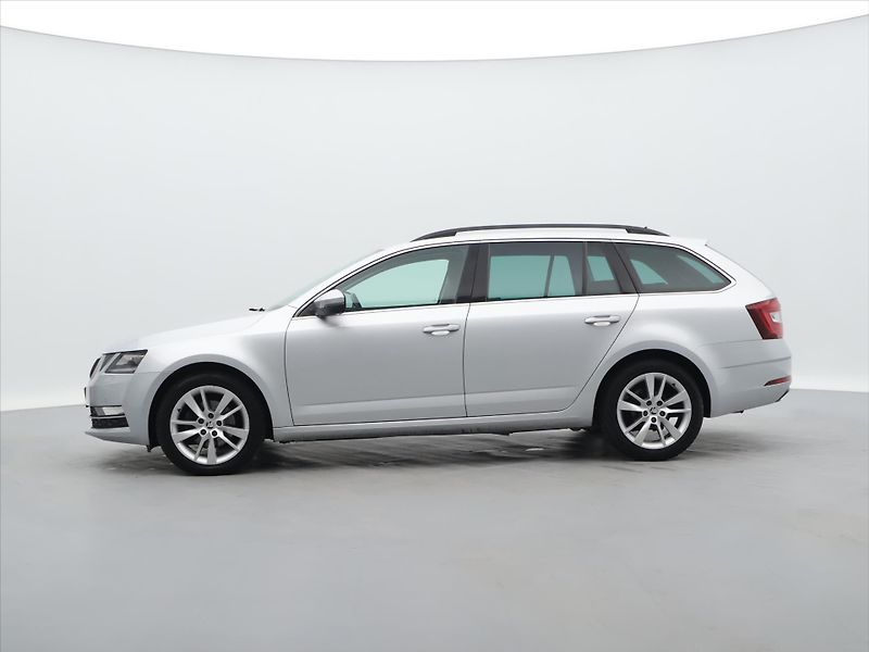 Škoda Octavia 2,0 TDI Style LED Kessy CZ - fotka 3 z 26
