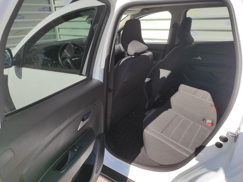 Dacia Duster 1,5dCi 85kW, 4x4, ČR - fotka 12 z 45