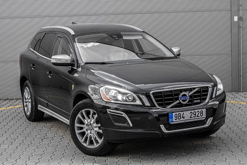 Volvo XC60 - fotka 3 z 28