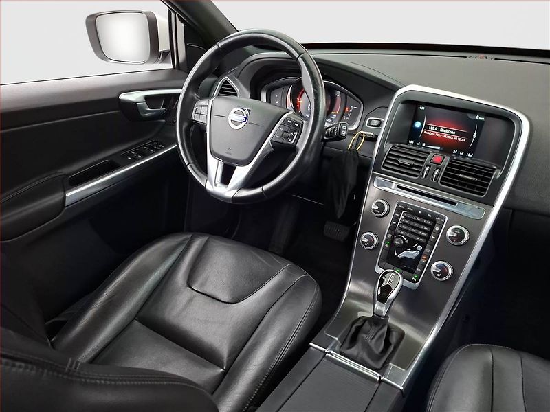 Volvo XC60 (2016) D4, Automat, Kůže, Navi - fotka 7 z 20
