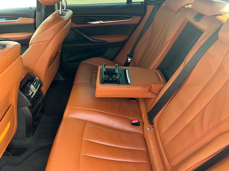 BMW X6 M 4.4 V8 512 kW-Akrapo - fotka 20 z 49