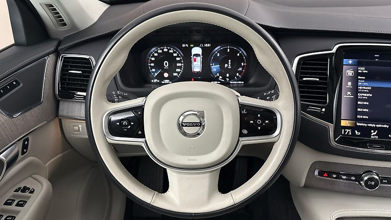 Volvo XC90 2.0 B5 AUT AWD Inscription - fotka 9 z 33