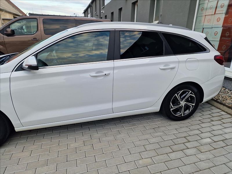 Hyundai i30 1.0T-Gdi Smart Kombi,ČR,1.Maj - fotka 41 z 50