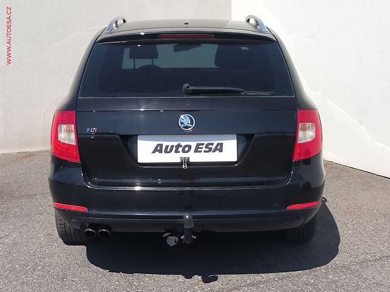 Škoda Superb (2011) 2.0TDi, DSG, bixen, TZ - fotka 5 z 21