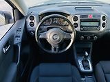 Volkswagen Tiguan 2.0TSI 4x4 AUT SERVISKA VYHŘEV - náhled 28