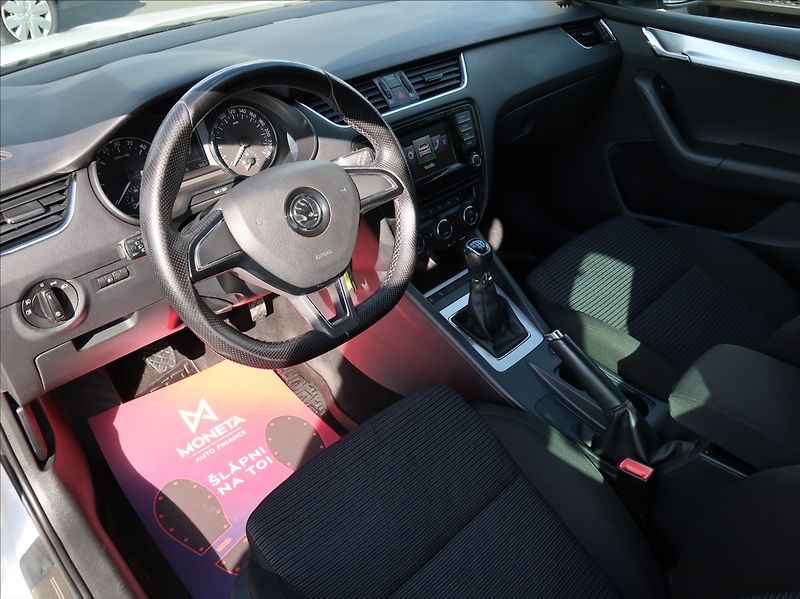 Škoda Octavia 1,6 TDi,77kW,NovéČR,tempomat - fotka 9 z 22