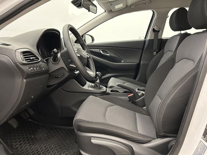 Hyundai i30 1.0 TGDI  Start Plus - fotka 13 z 22