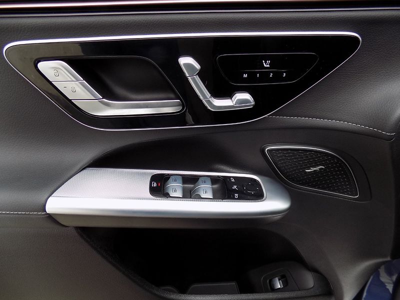 Mercedes-Benz EQE (2023) 350+/Performance-LED/PANO/DPH/ - fotka 19 z 50
