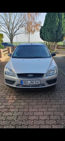 Ford Focus 1.6i 74KW 2005 - fotka 2 z 10