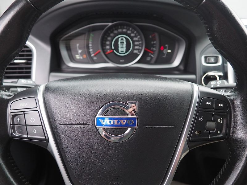 Volvo XC60 (2016) D3 100 kW, Momentum, AWD - fotka 21 z 38