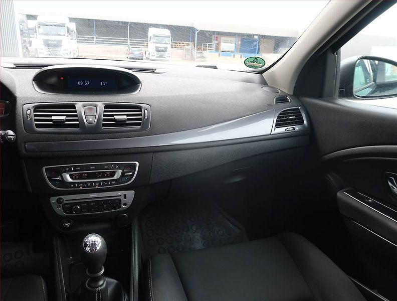 Renault Mégane (2015) Limited 1.5 dCi, Tempomat - fotka 8 z 19