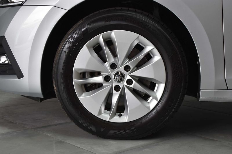 Škoda Octavia 2.0 TDI*REZERVACE* - fotka 31 z 39