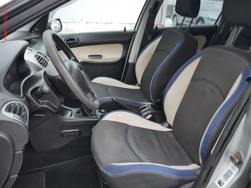 Peugeot 206 (2005) 1.1i SW, AC - fotka 9 z 14