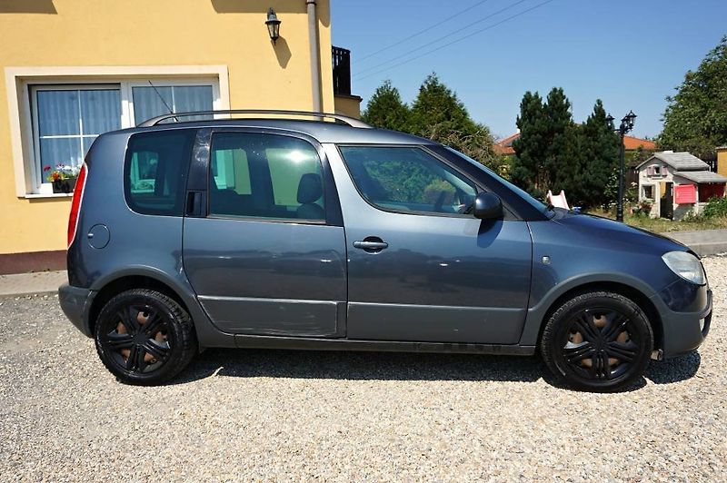 Škoda Roomster (2007) SCOUT 1,6 16V 77 kW - fotka 3 z 36