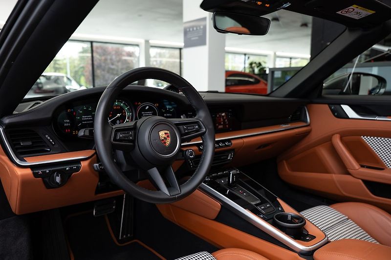 Porsche 911 (992) Targa 4 /Heritage Design - fotka 5 z 22