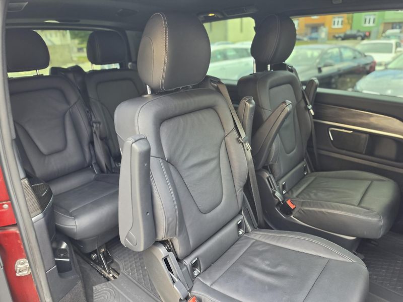 Mercedes-Benz Třídy V (2022) 300d 7míst 4Matic Avantgarde - fotka 9 z 13