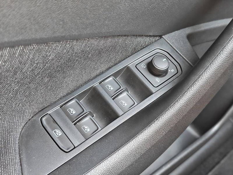 Škoda Scala Top Selection 7DSG 1,0TSI - fotka 20 z 23