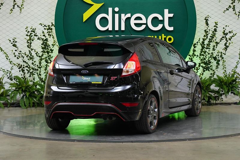 Ford Fiesta - fotka 2 z 22