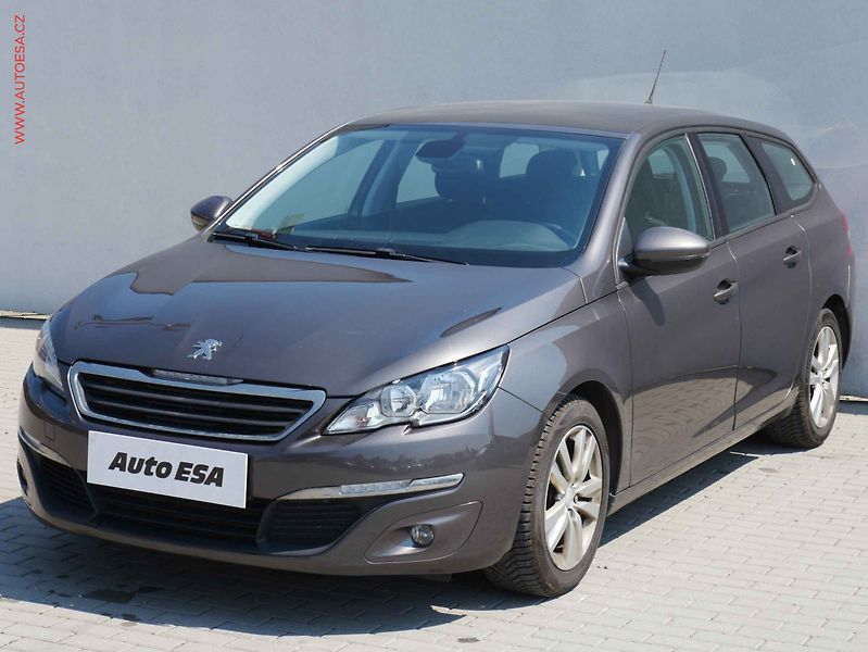 Peugeot 308 (2014) 1.6 HDI, Navi, klima - fotka 3 z 19
