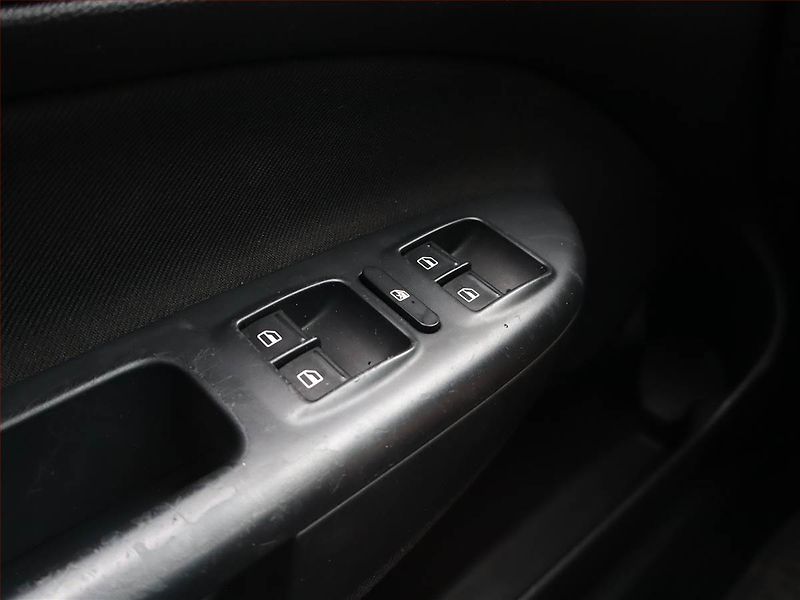 Škoda Octavia (2006) Elegance 1.9 TDI, Serv.kniha - fotka 11 z 12