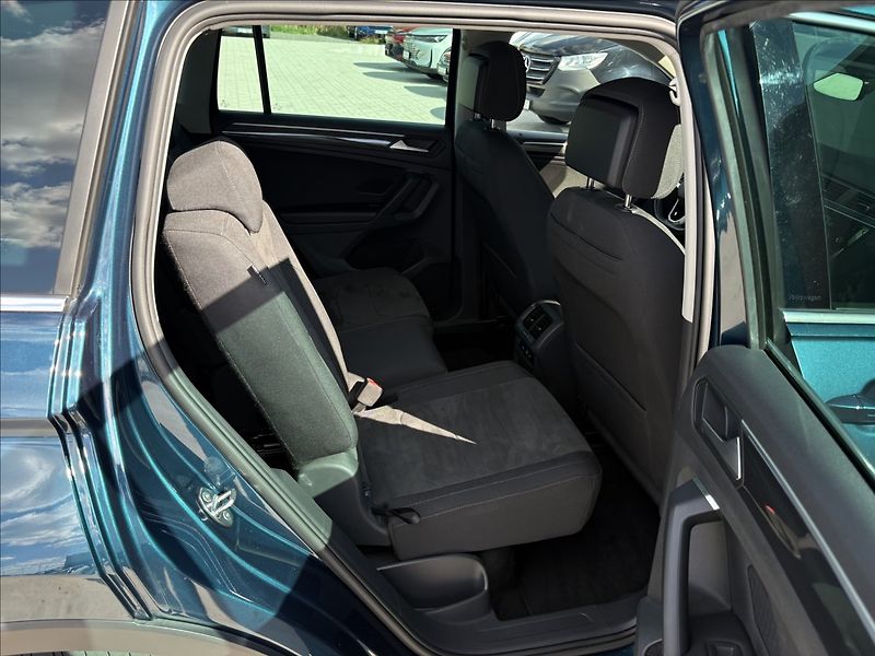 Volkswagen Tiguan 2,0 TDI 110 KW 4M DSG ELEGANCE - fotka 25 z 31