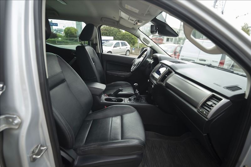 Ford Ranger 2,0 EcoBlue 4WD DOUBLE CAB ČR - fotka 11 z 37