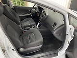 Kia Ceed 1.4 i ČR 1.MAJ.REZERVACE  - náhled 14
