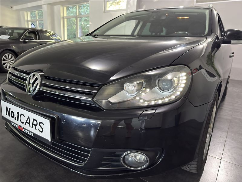 Volkswagen Golf 1,4   TSI STYLE BI-XEN NAVI - fotka 26 z 34