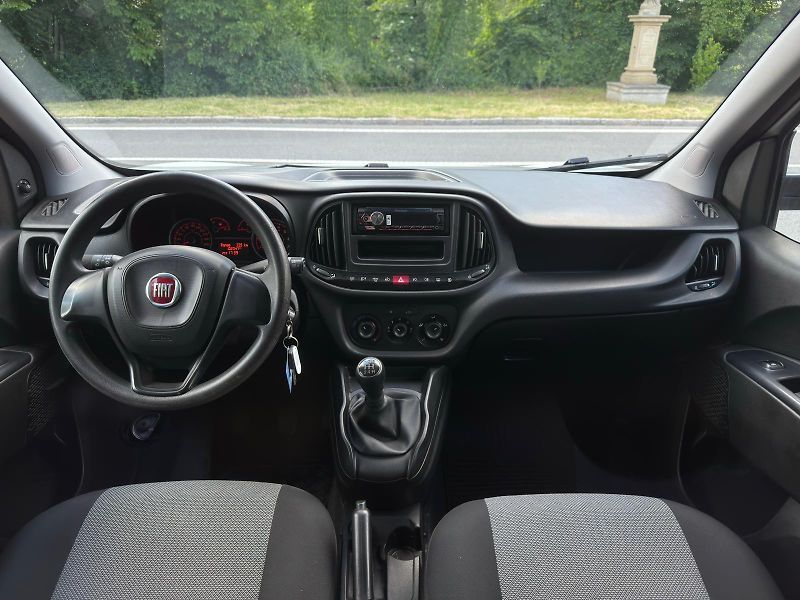 Fiat Dobló cargo 1.3 ČR 1.MAJ, DPH NEHAVAROVÁNO - fotka 13 z 25