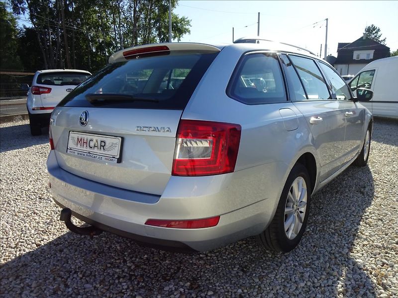 Škoda Octavia III 2,0 TDI 110kW COMBI - fotka 7 z 50