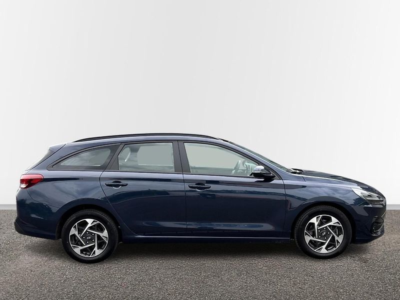 Hyundai i30 Smart DCT - fotka 16 z 26