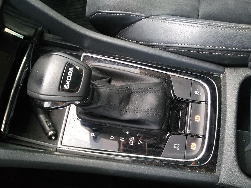 Škoda Karoq 1,5 TSI Style Plus * DSG - fotka 27 z 42