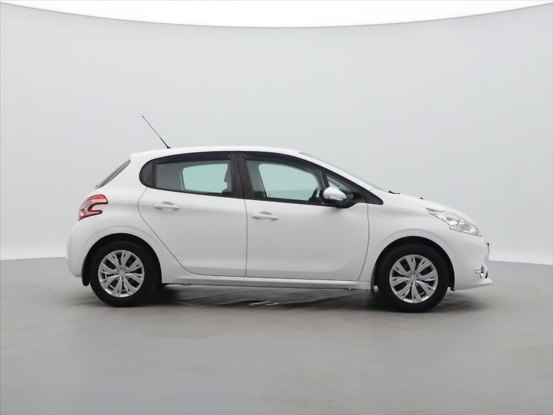 Peugeot 208 1,0 i 50kW Klimatizace - fotka 8 z 25