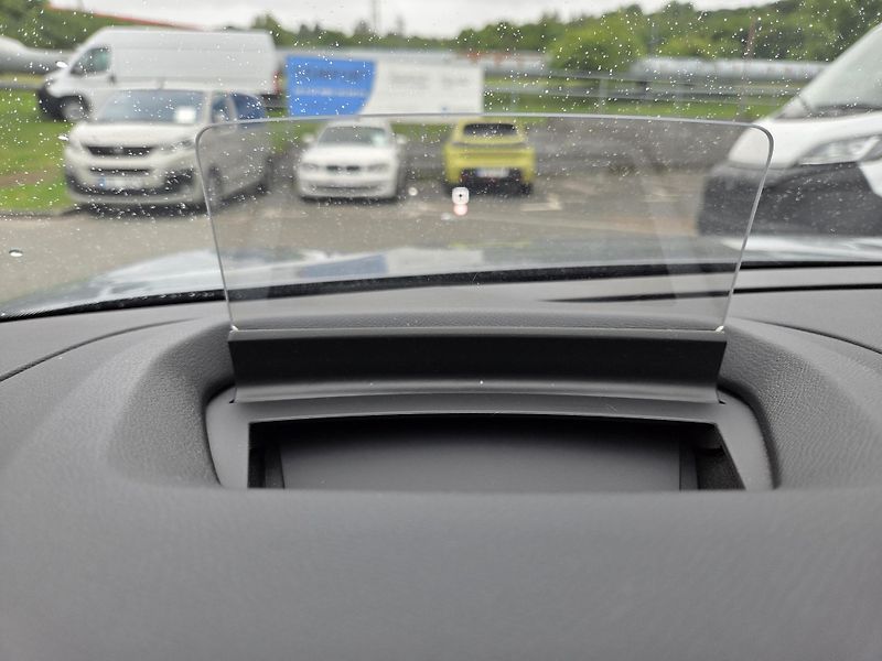Citroën C4 (2022) 1.5 BHDi 130 SHINE EAT8 - fotka 27 z 38