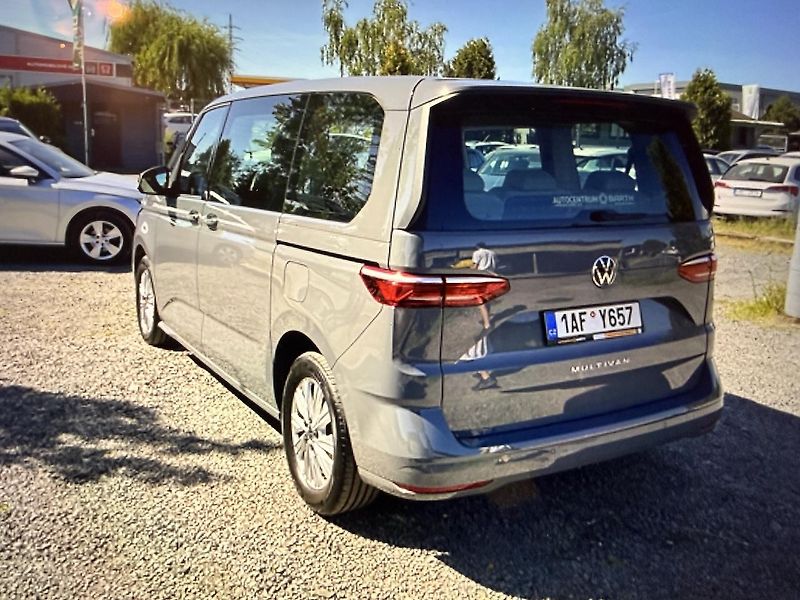 Volkswagen Multivan (2024) 2,0TSi 150kW LIFE DSG Koup.ČR - fotka 3 z 7