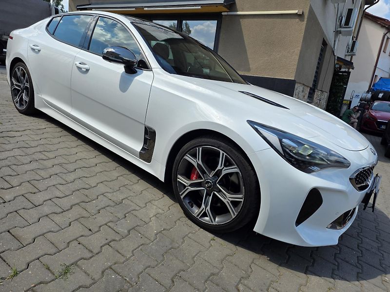 Kia Stinger 3.3-PANORAMA-AUTOMAT-KŮŽE - fotka 3 z 18