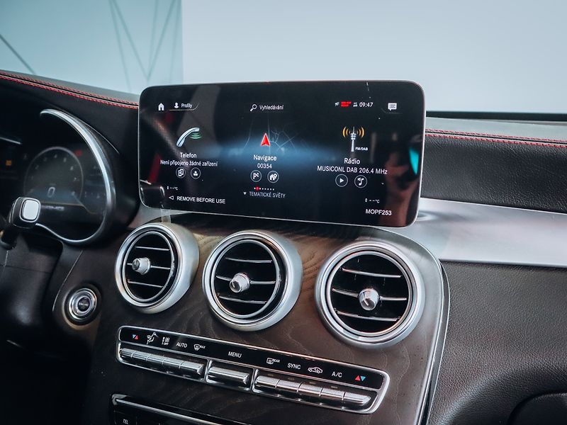 Mercedes-Benz GLC 43 AMG 4MATIC - fotka 21 z 28