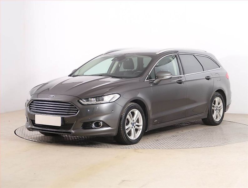 Ford Mondeo (2018) 2.0 TDCI, 4X4, Navi, Tempomat - fotka 2 z 20