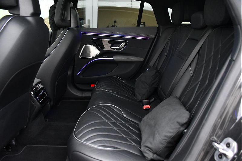 Mercedes-Benz EQS 580 4M AMG HYPERSCREEN 99%SoH - fotka 17 z 46