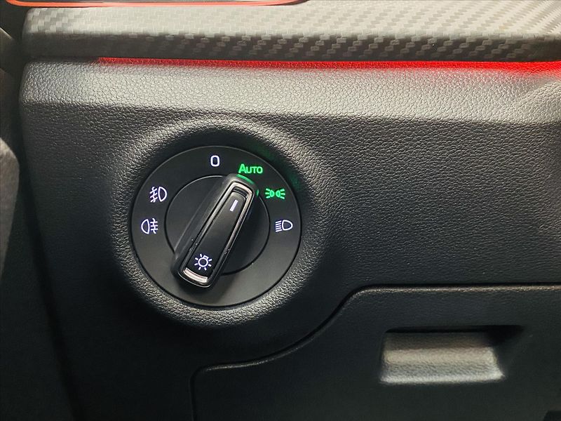 Škoda Scala 1,5 TSI 110kW Monte Carlo - fotka 20 z 27